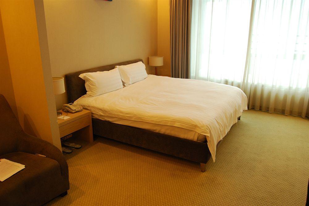 Urban Hotel Şanghay Dış mekan fotoğraf